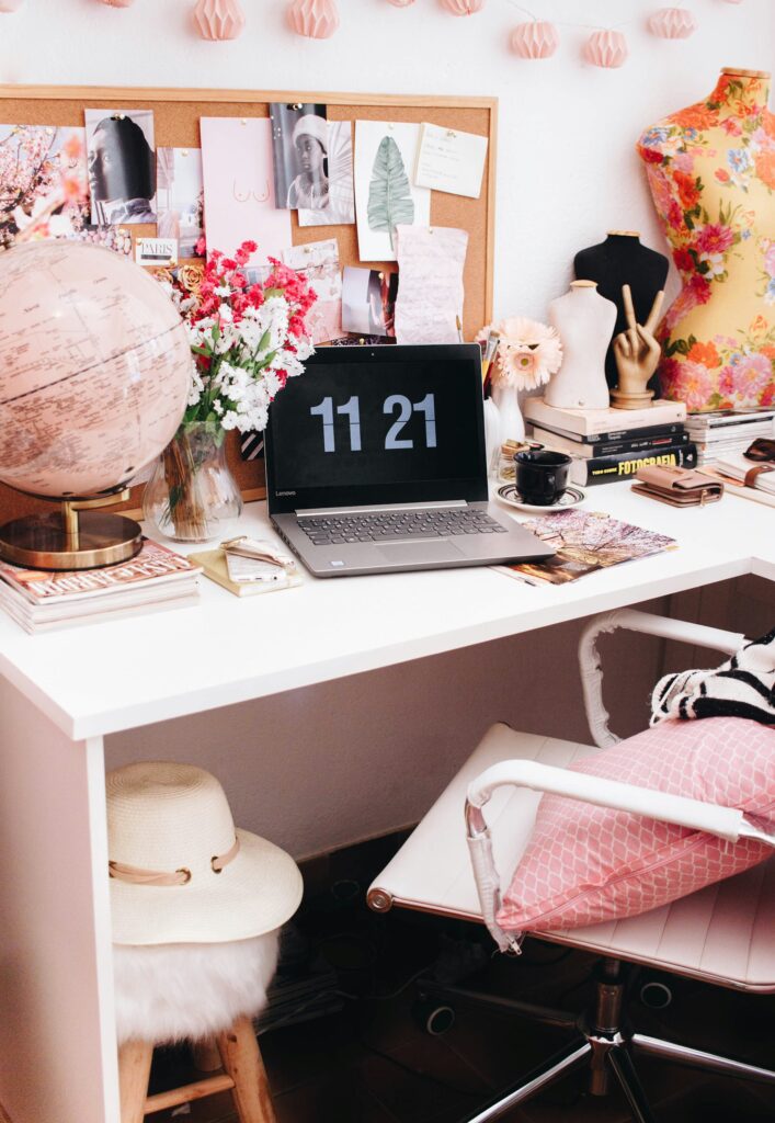 decorating dorm room ideas