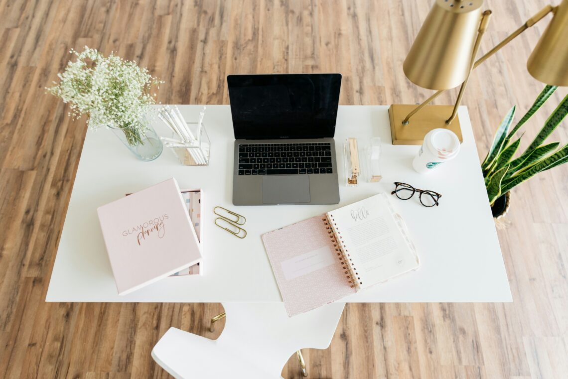 desk organization tips
